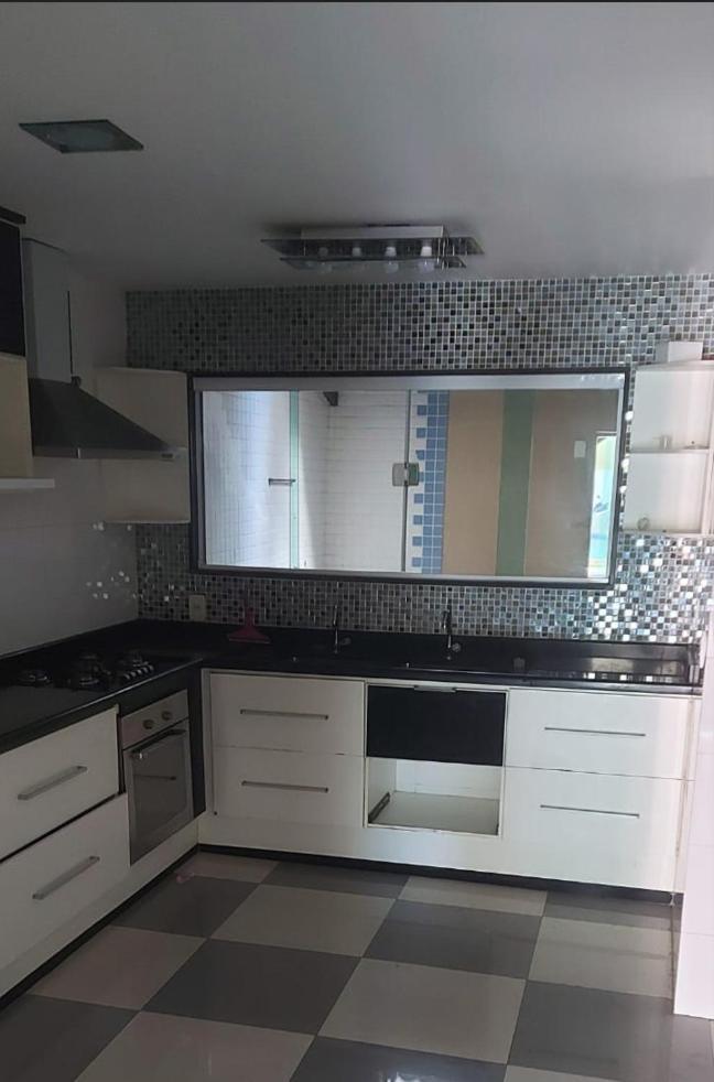 Giga House - Housity