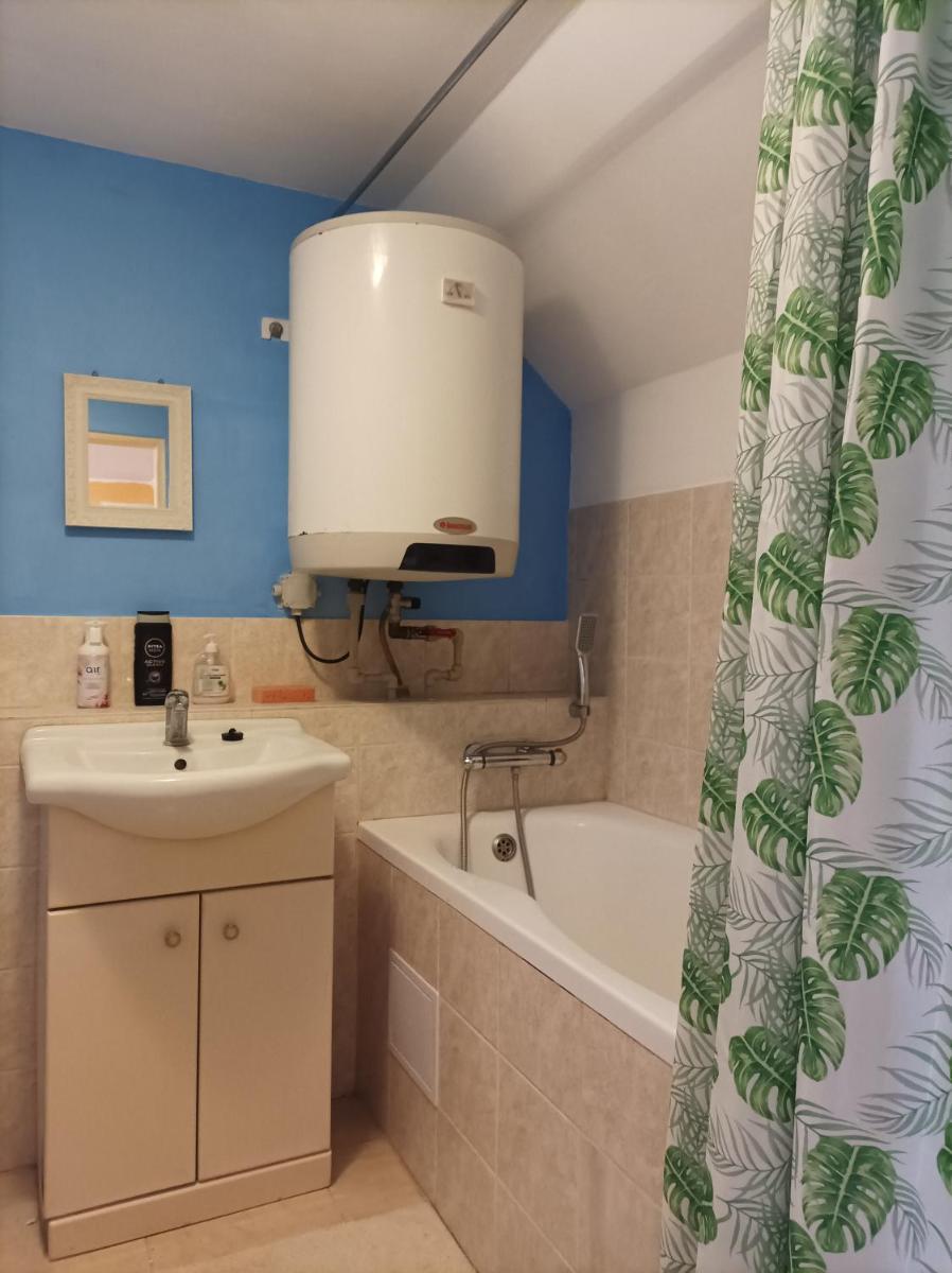 MotoHostel Wolter - apartmán Leme - Housity