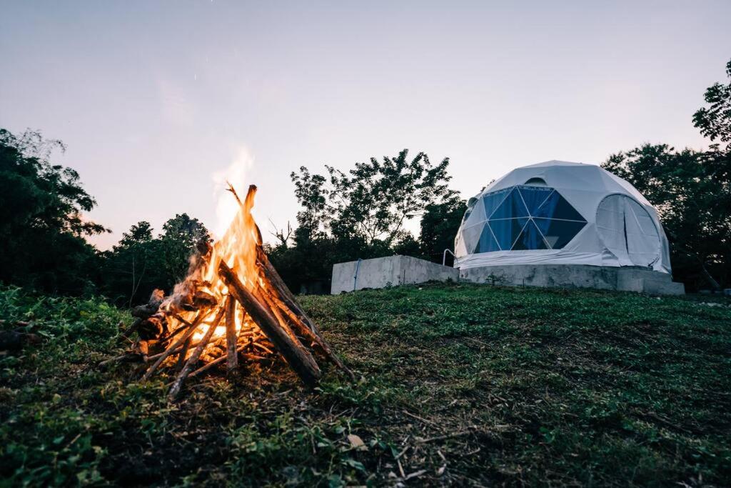 Tranquil Retreat Dome Glamping with Hotspring Dipping pool - Breathtaking View - Housity