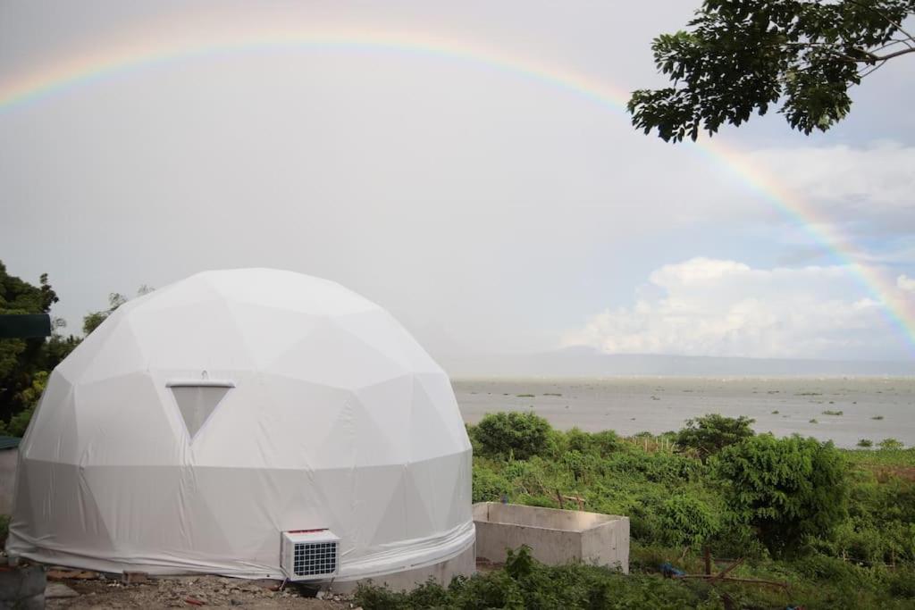 Tranquil Retreat Dome Glamping with Hotspring Dipping pool - Breathtaking View - Housity