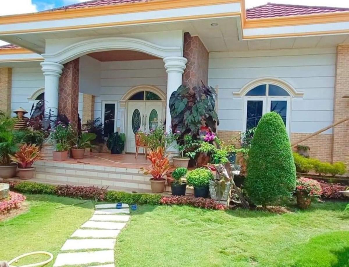 Tendean's Homestay in Tampusu - Housity