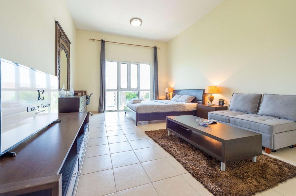 Luxury Escapes - Stylish Studio in DG near to Mall & Metro - KSLV - Housity