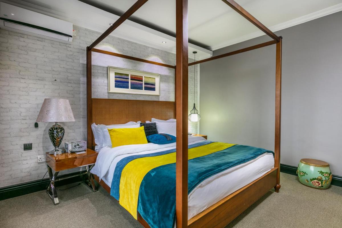 Madamz Bed & Breakfast - Housity
