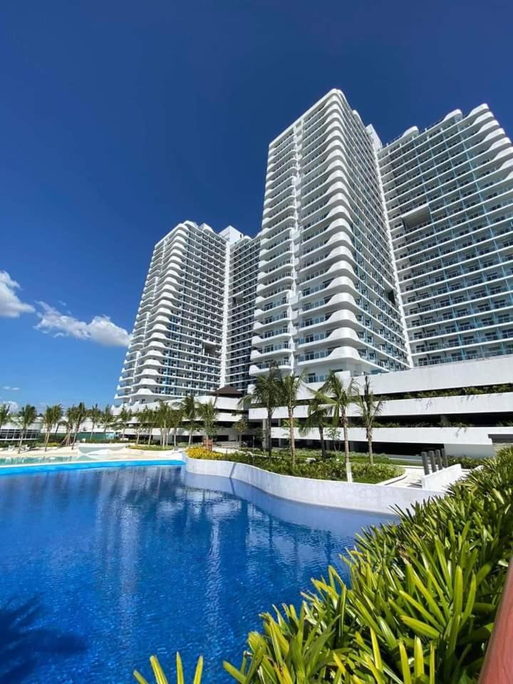 La Belle's Haven in Azure North - Housity
