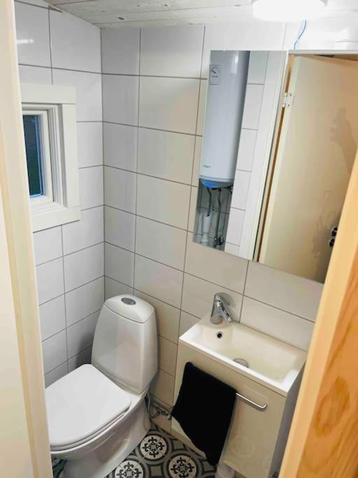 Trevligt minihus mitt i centrum Välkommen till 14b - Housity