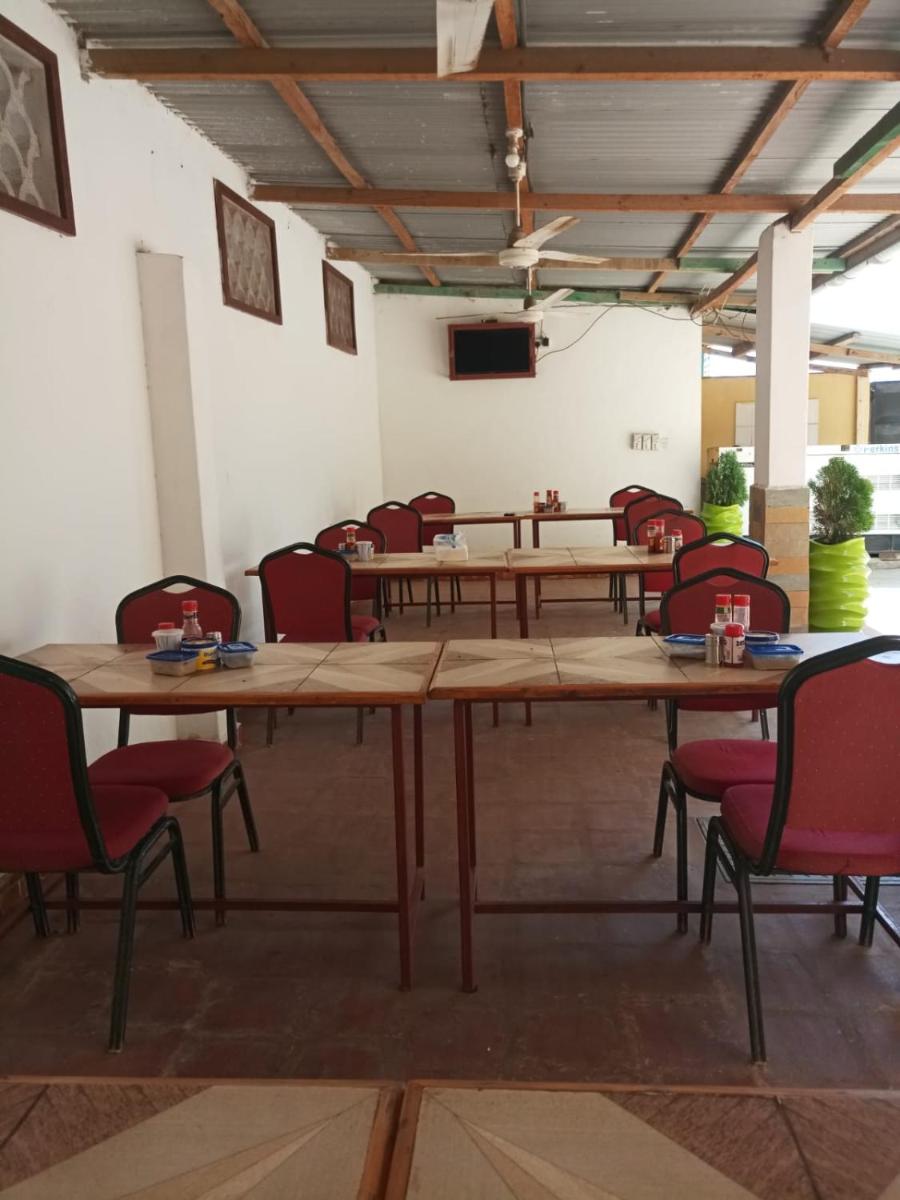 Golden Guest House- Miritini - Housity