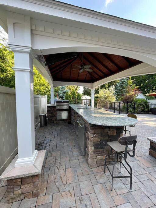 TheGoshenGetaway-HeatedPool-HotTub-FirePit-PetFriendly-Legoland - Housity