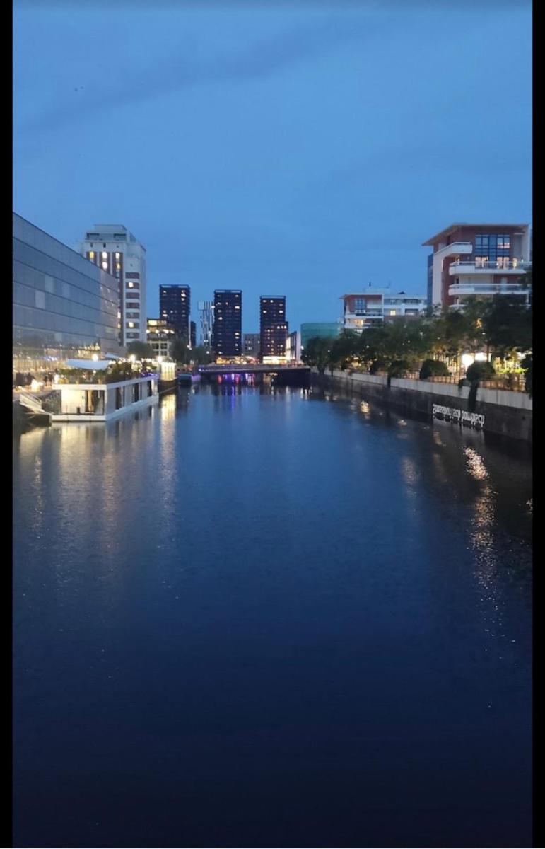 Suitetrails - Appartement haut standing F2 Rivetoile Strasbourg centre parking gratuit terrasse