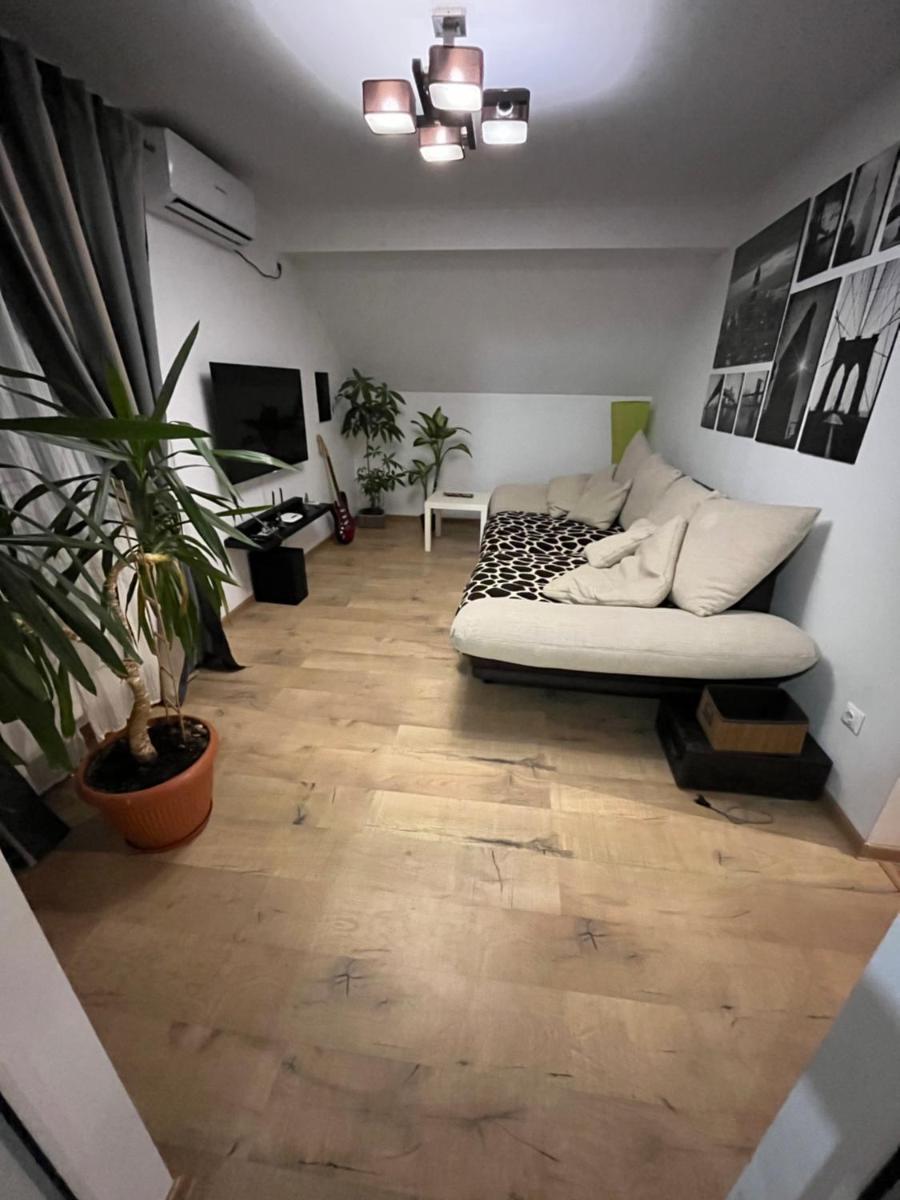Suitetrails - O mansarda intima :) - the intimate attic :)