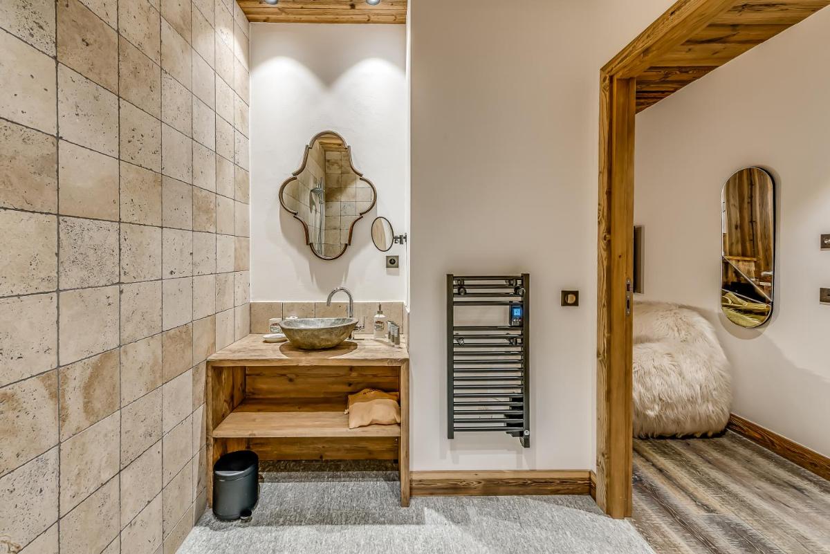 Coin salon dans l'établissement Hotel & Spa Le Val d'Isère