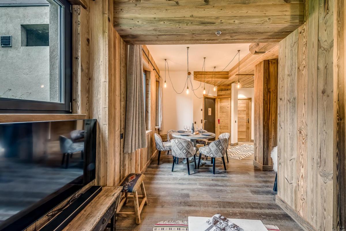 Coin salon dans l'établissement Hotel & Spa Le Val d'Isère