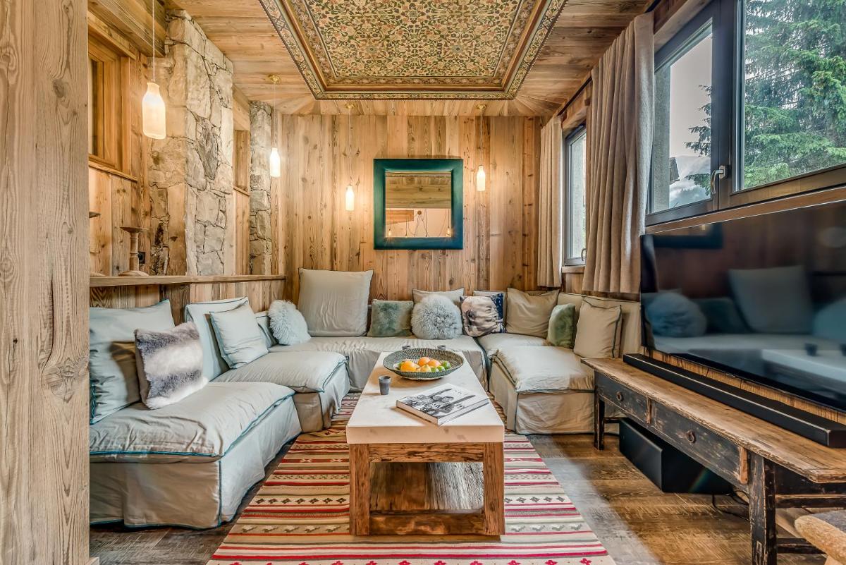 Coin salon dans l'établissement Hotel & Spa Le Val d'Isère