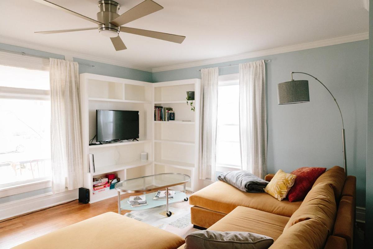 3BR Charming Home, 10 Min Walk to DT Champaign - Housity