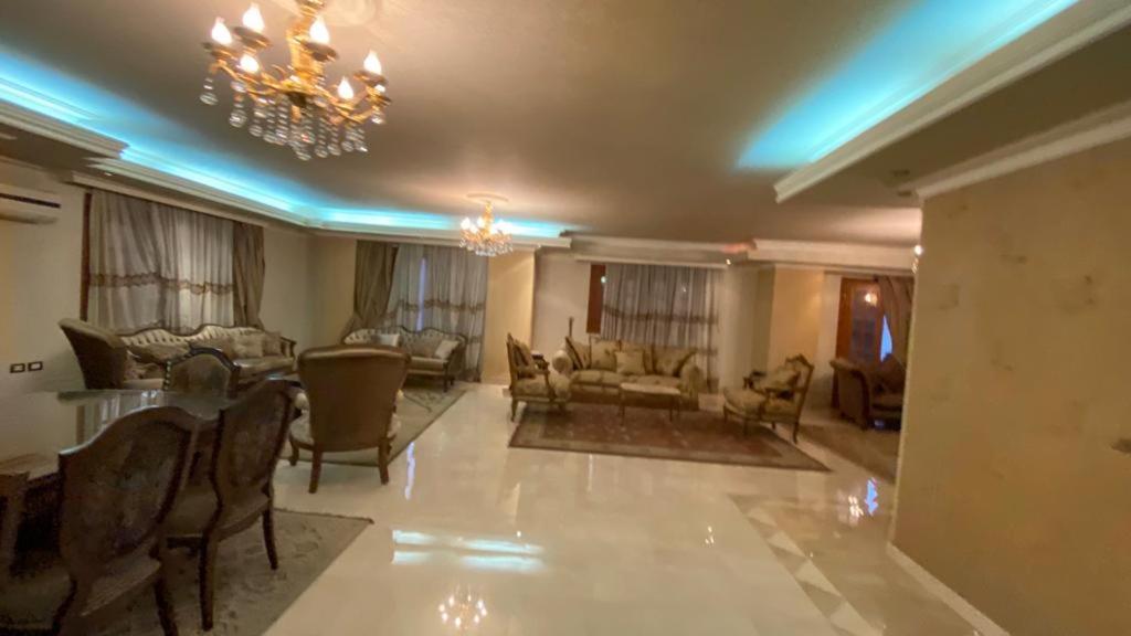 مدينه 6 اكتوبر حدائق الفردوس الامن العام فيلا ٢٤٧ شارع ٨ - Housity
