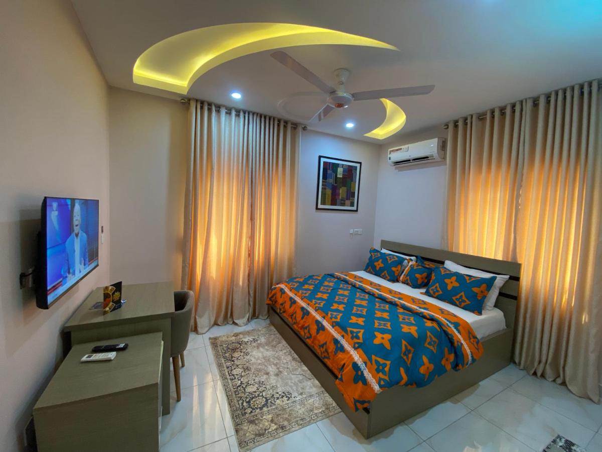 C7 Hazelwood Residence & Suites - Housity