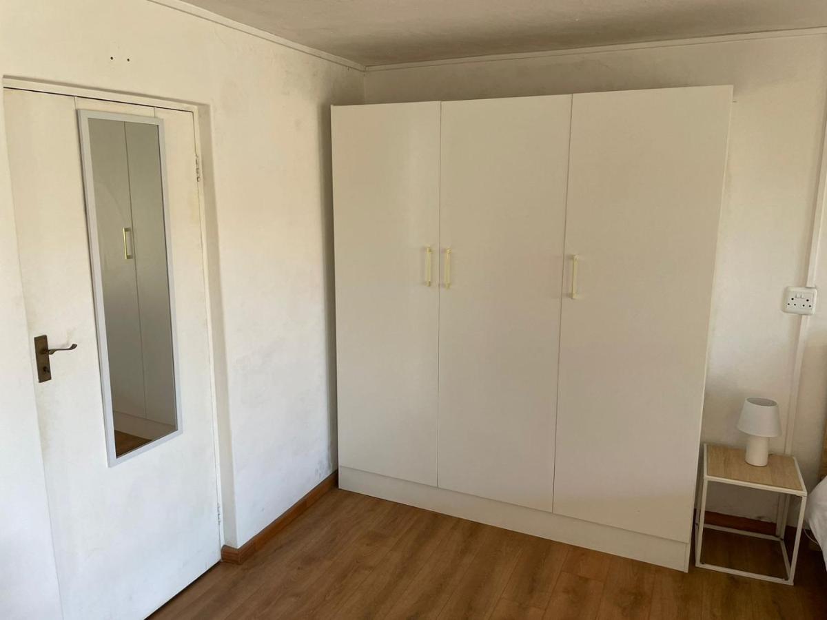 'On Point' Beach Studio - Jeffreys Bay - Housity