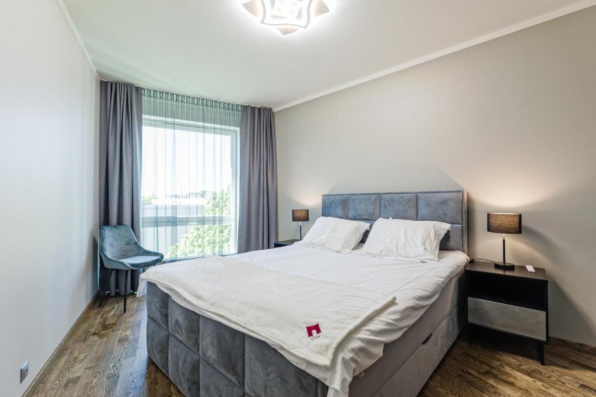 Yellow Apartment - Housity