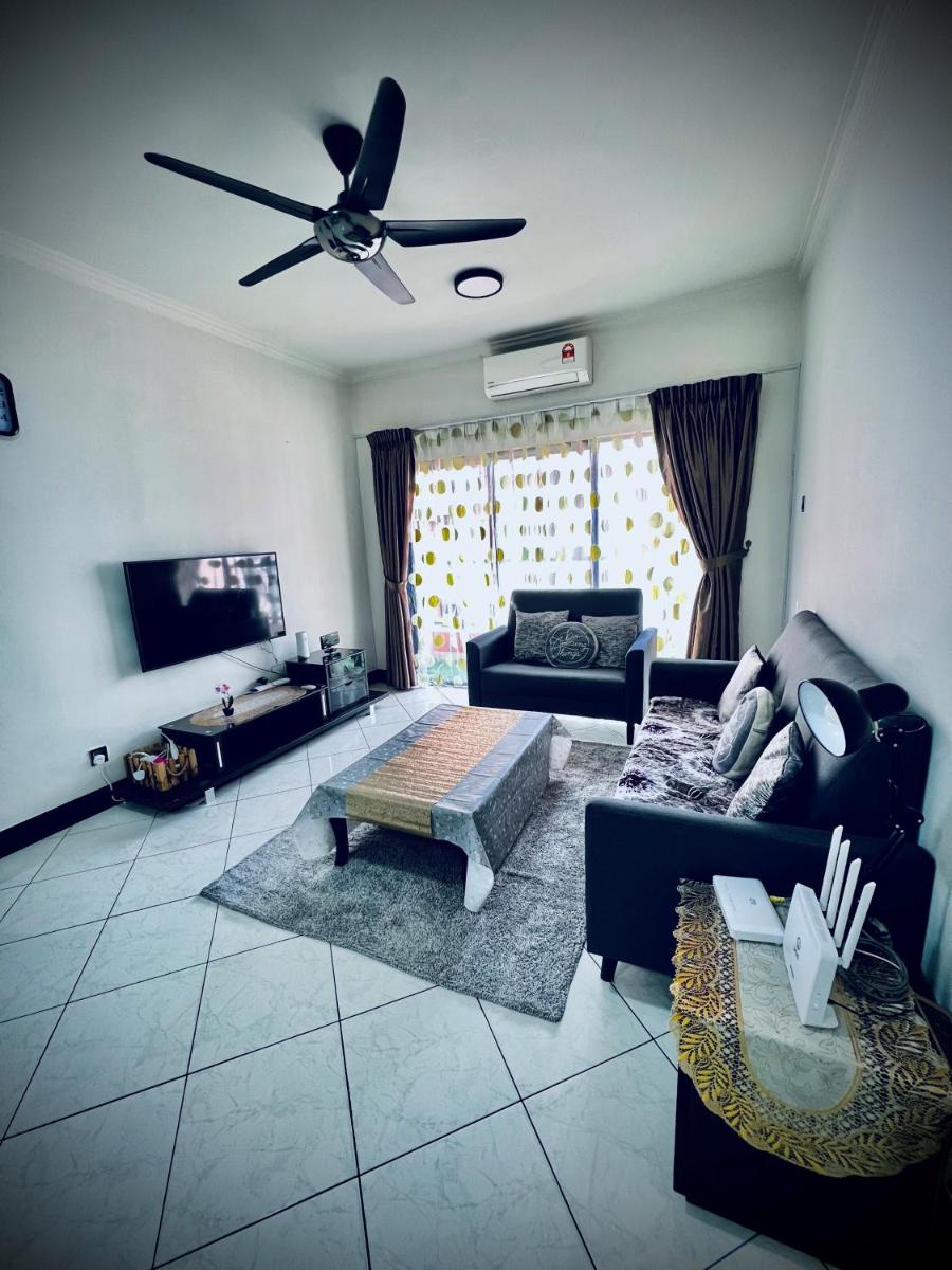 SINAR MAS HOMESTAY@Marina Court Condominium - Housity