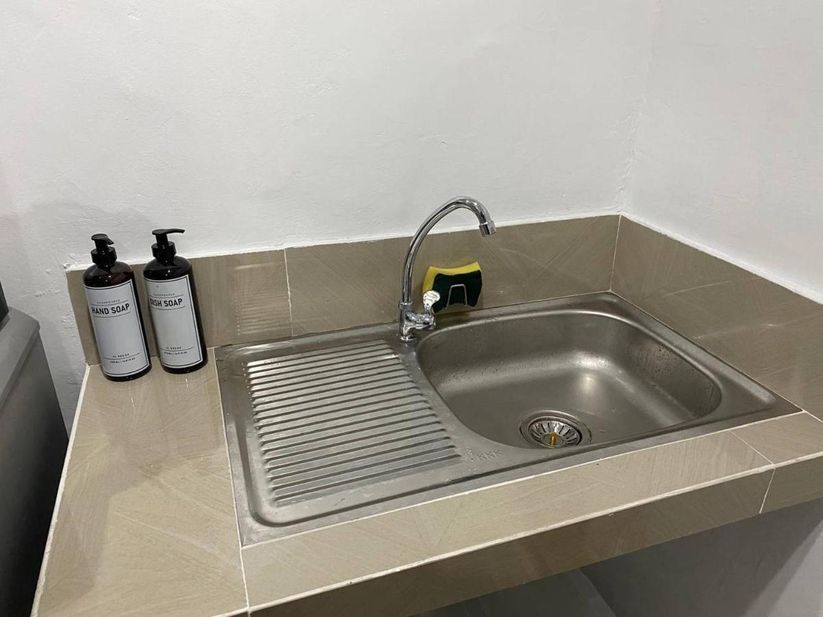 The Tiny Room Apartment Units near Anonas and Cubao - Hizvo