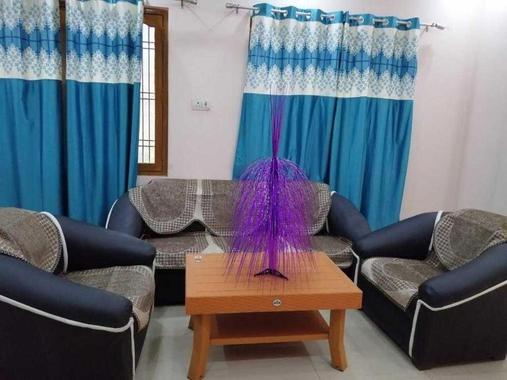 Suitetrails - WaveWise Vacations - Lovely 2-bedroom rental unit.