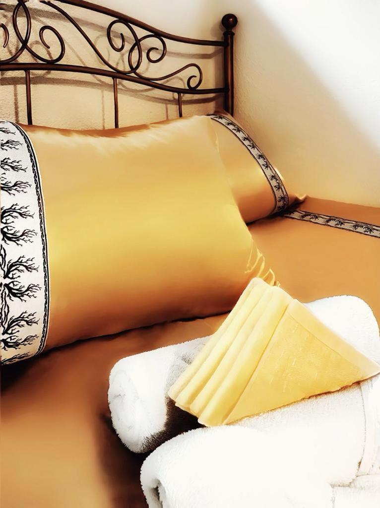 Comfy Bed Fast Wifi 3 min to Rhein - Housity