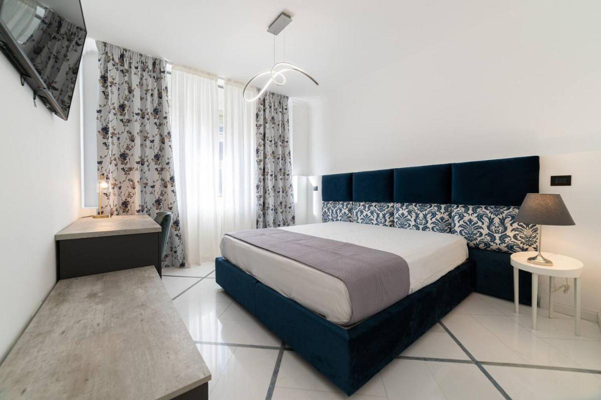 Apart Hotel Suite Italy Naples Chiaia Mergellina - Hizvo