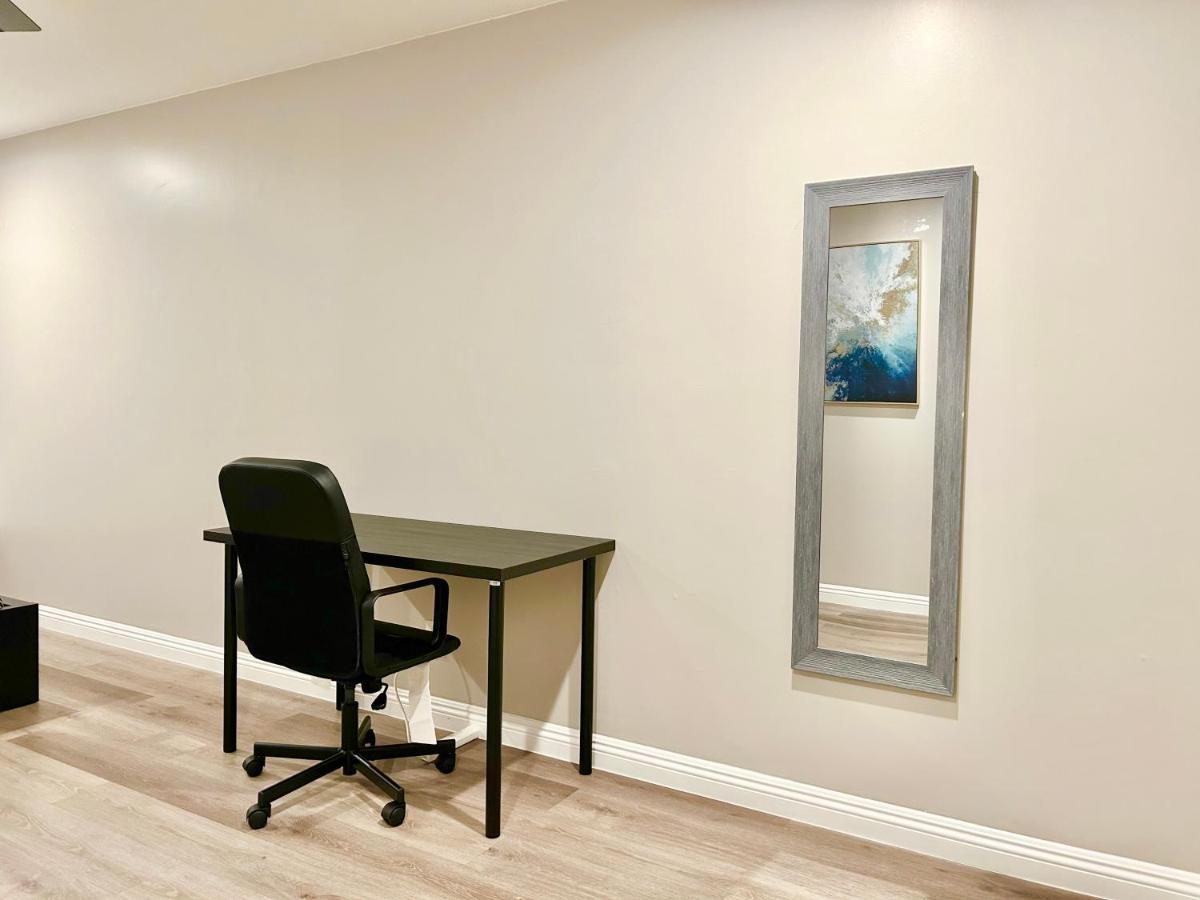 Big Stylish LA Apartment near DTLA - Housity