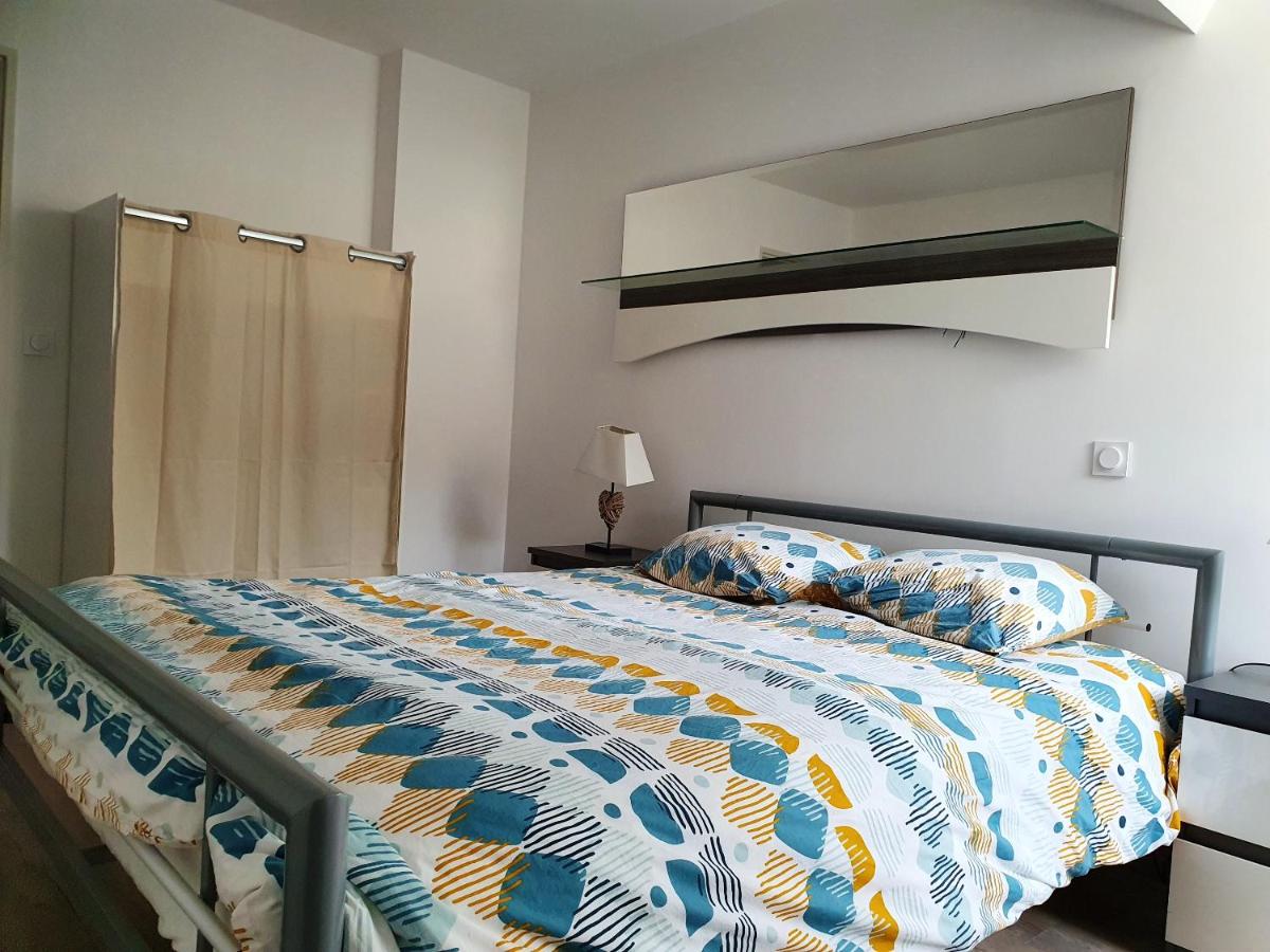 Appartement de 2 chambres avec vue sur le lac a Chateau Arnoux Saint Auban - Housity