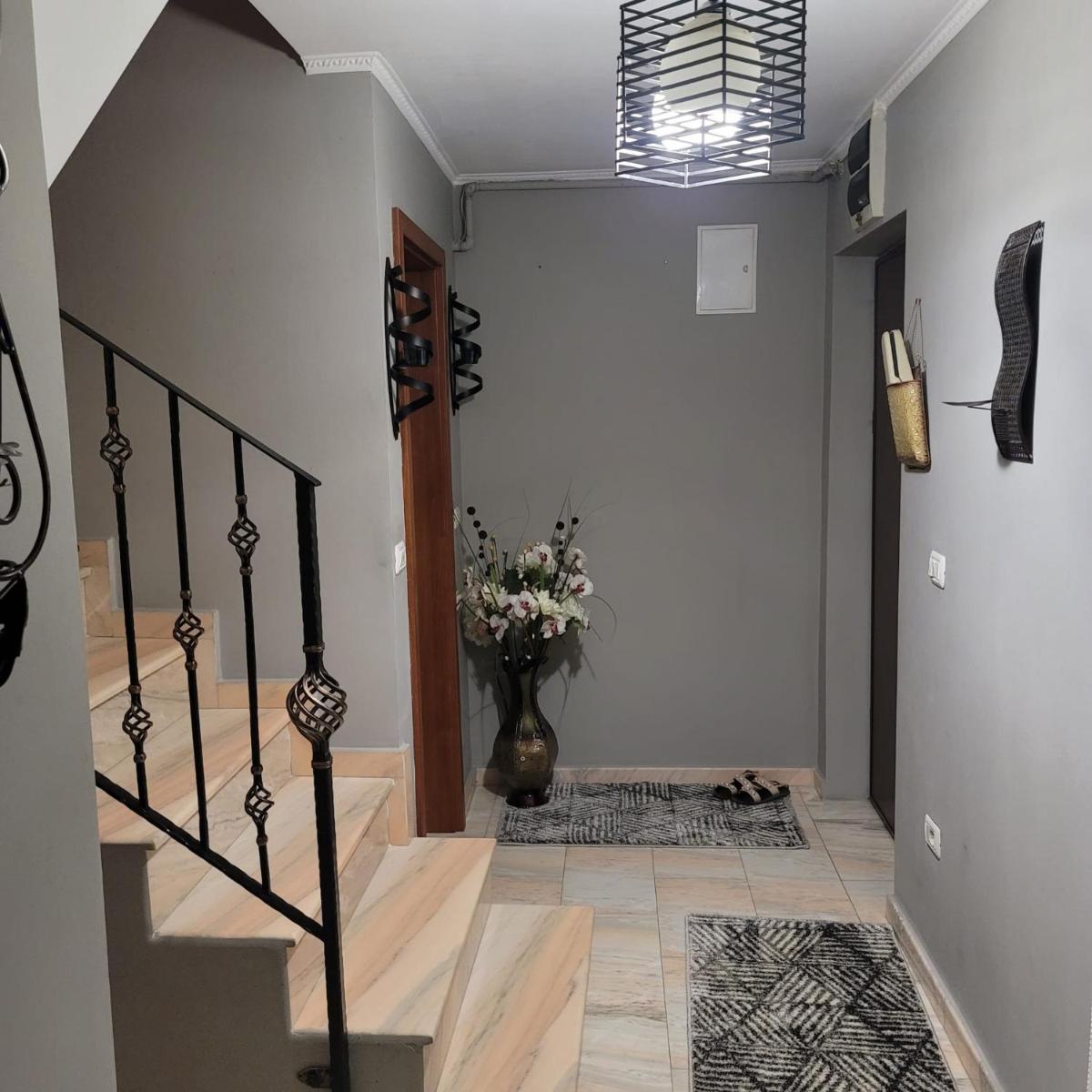 West Guest Apartments - Housity