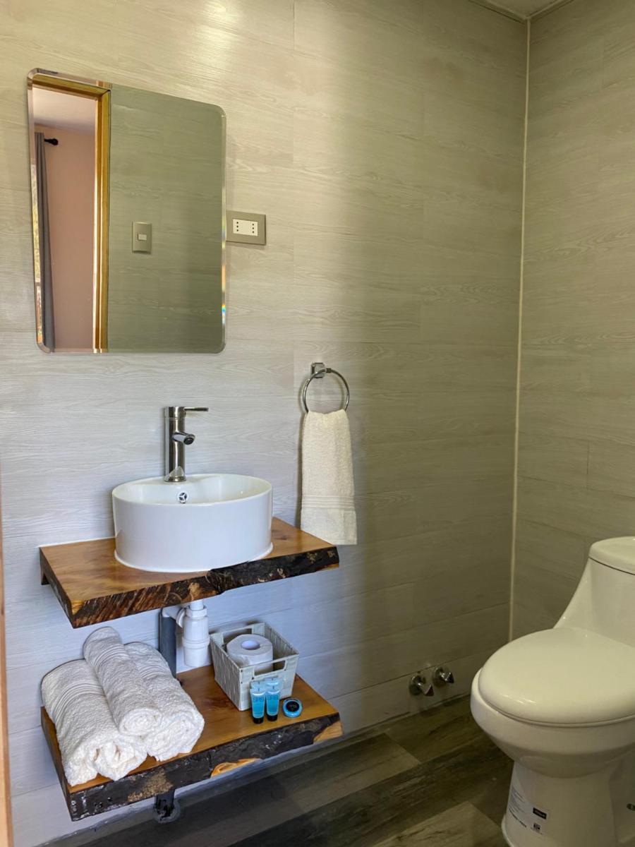 Hostal CasaBlanca - Housity