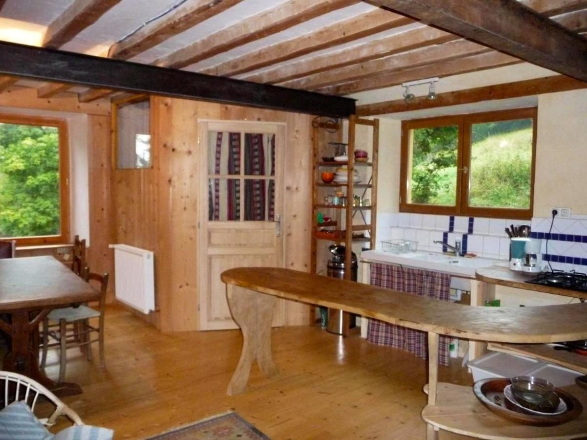 Maison de 2 chambres avec jardin amenage et wifi a Boulc - Housity