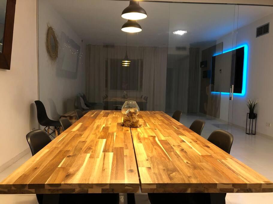 Apartamento primera línea Puerto Banus con vistas - Housity