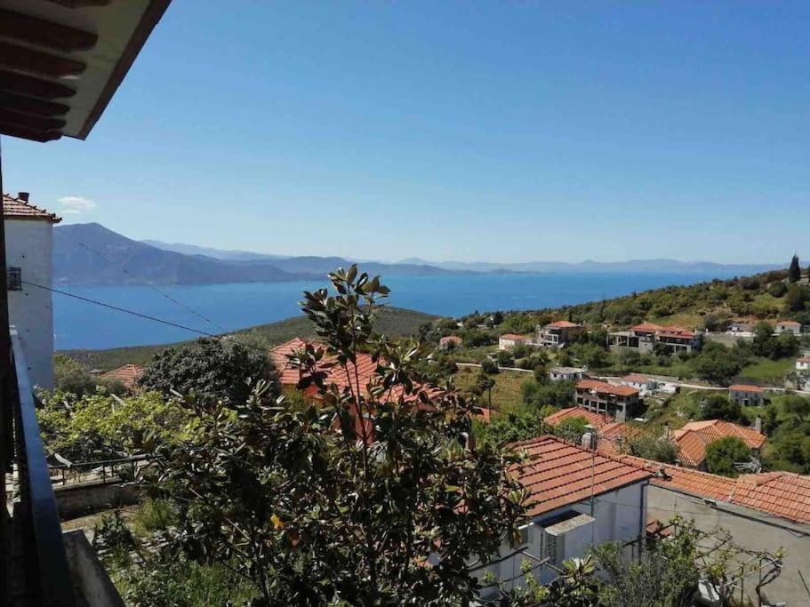Σπίτι με απεριόριστη θέα - Housity