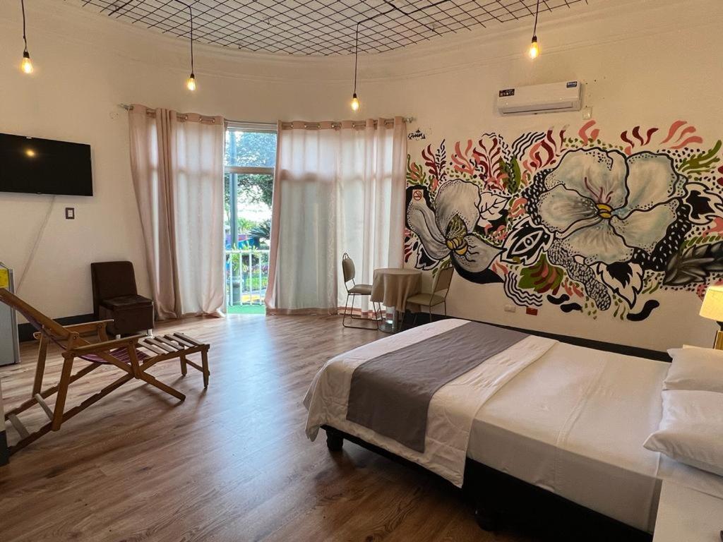 Hotel Perla Central - Housity