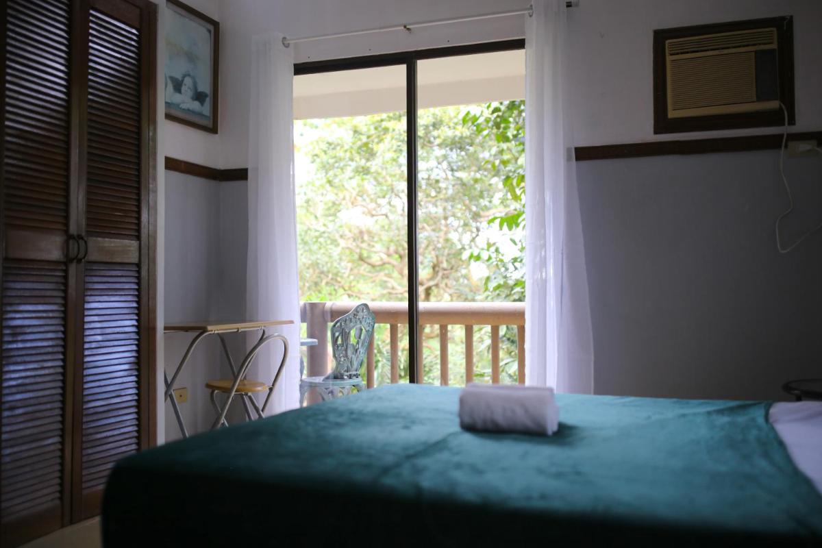 The Secret Cabin Batangas - Housity
