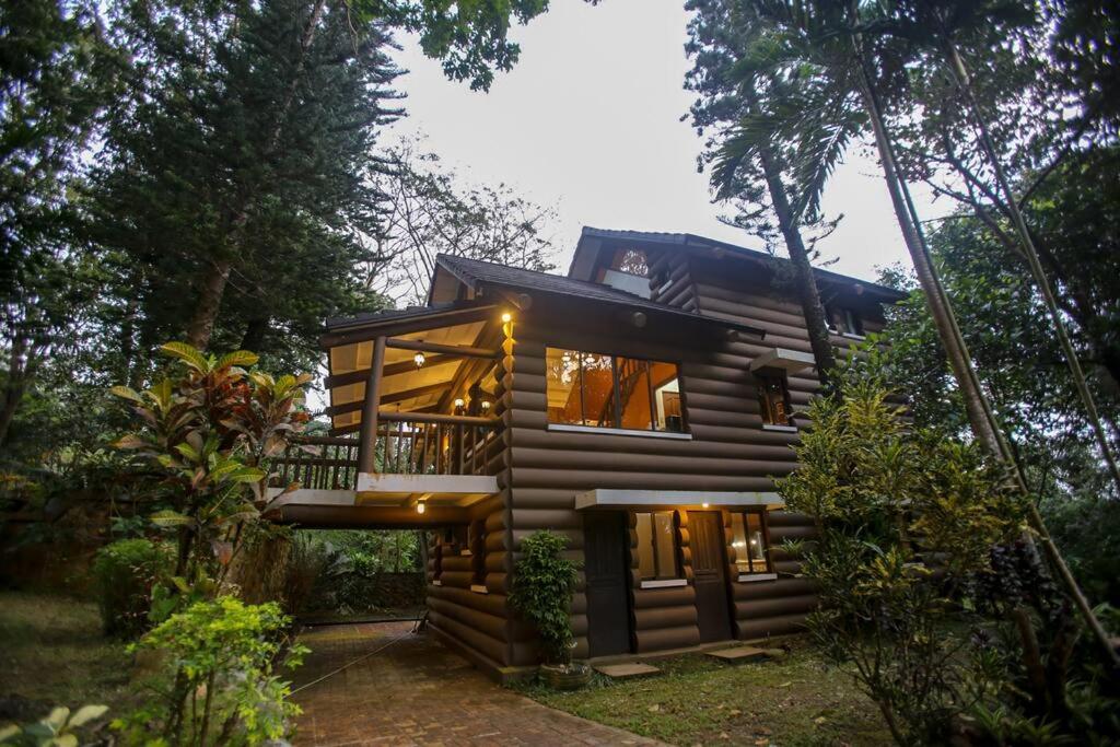 The Secret Cabin Batangas - Housity