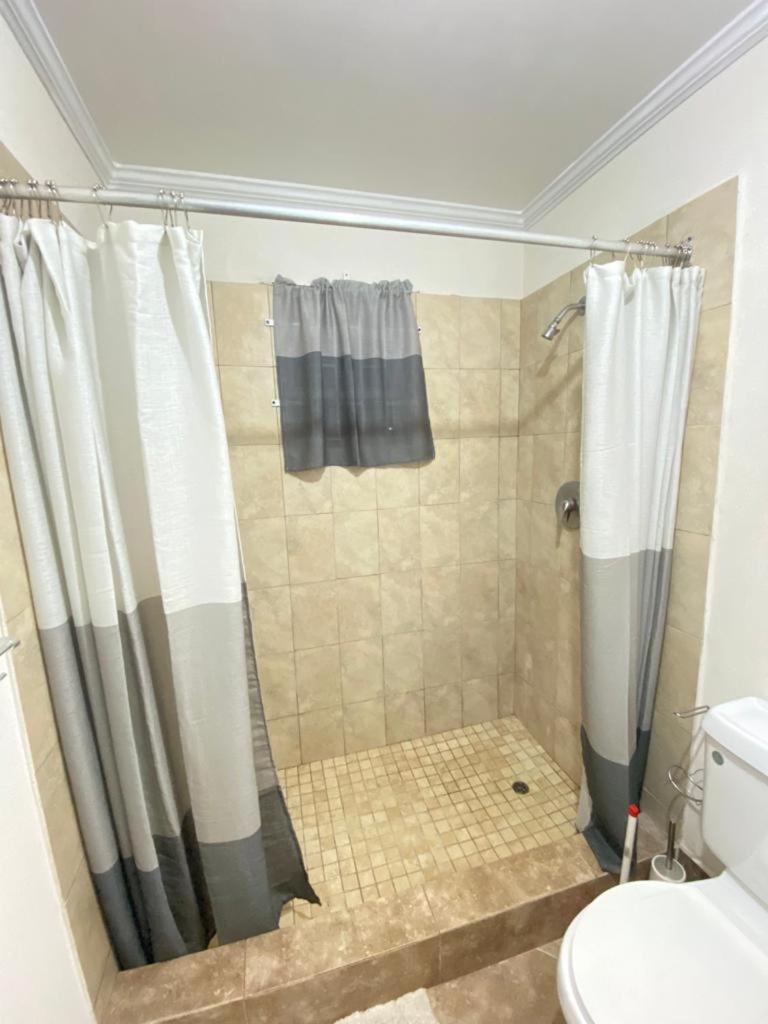 Kelly's Apartments - Rental near Airport, Amenities and Bus Route - Housity