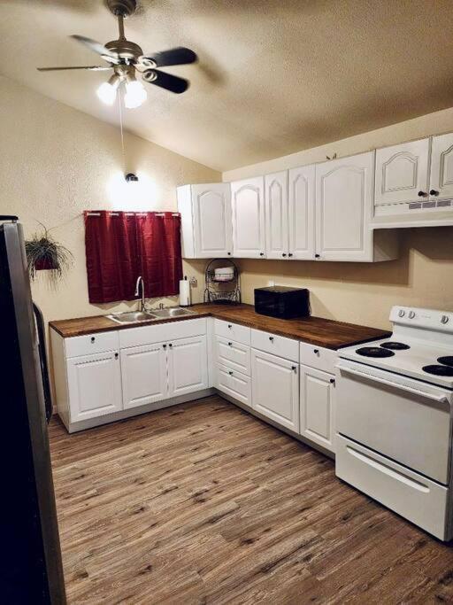 Downtown Getaway - Housity