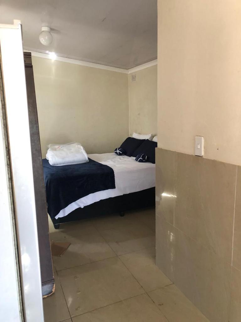 Caleb's Guest House - Housity