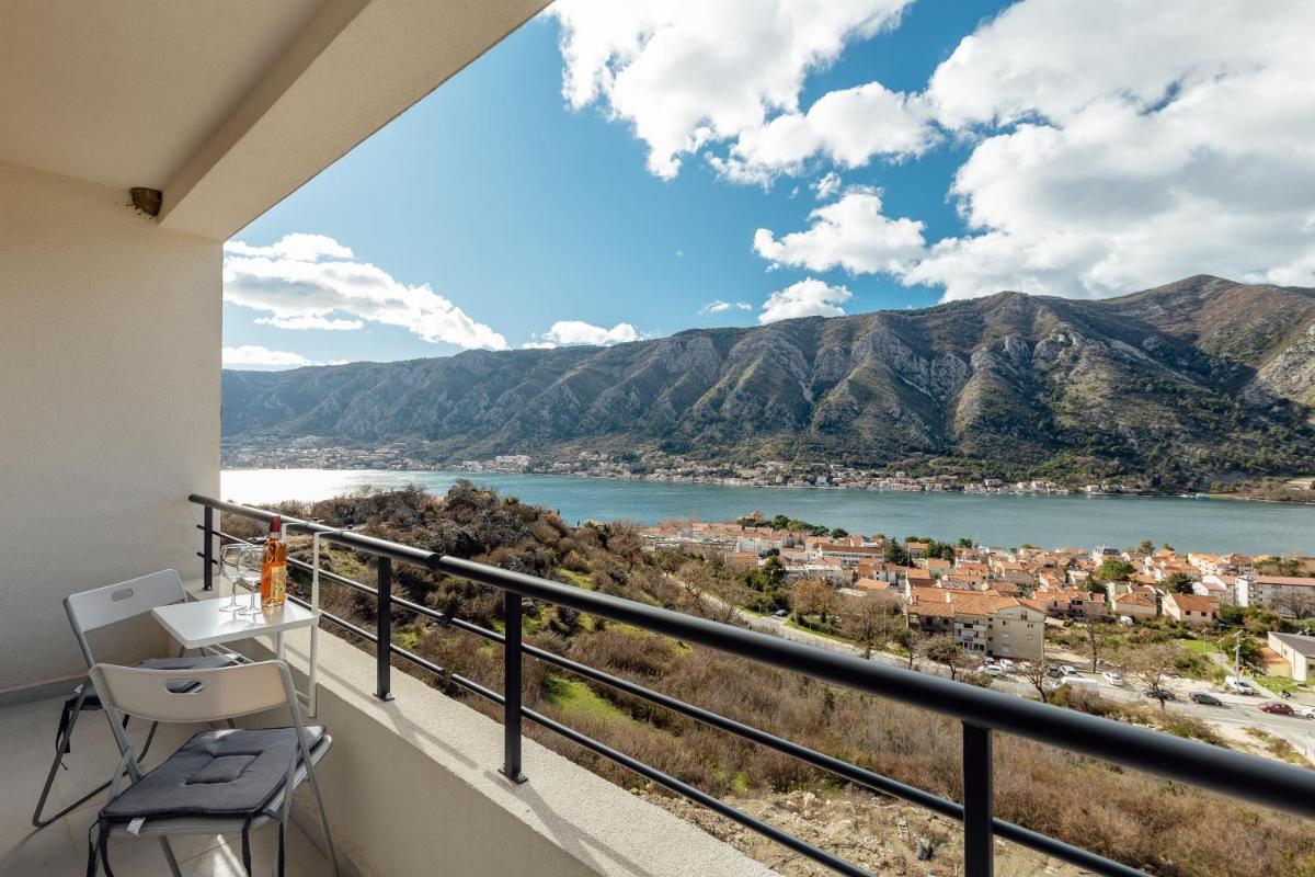 LANA Sea View Apartment - Housity