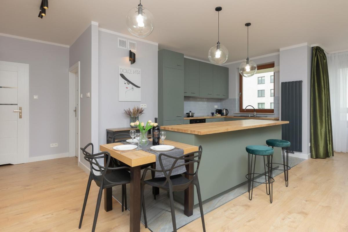 Bemowo Górczewska Apartment by Noclegi Renters - Housity