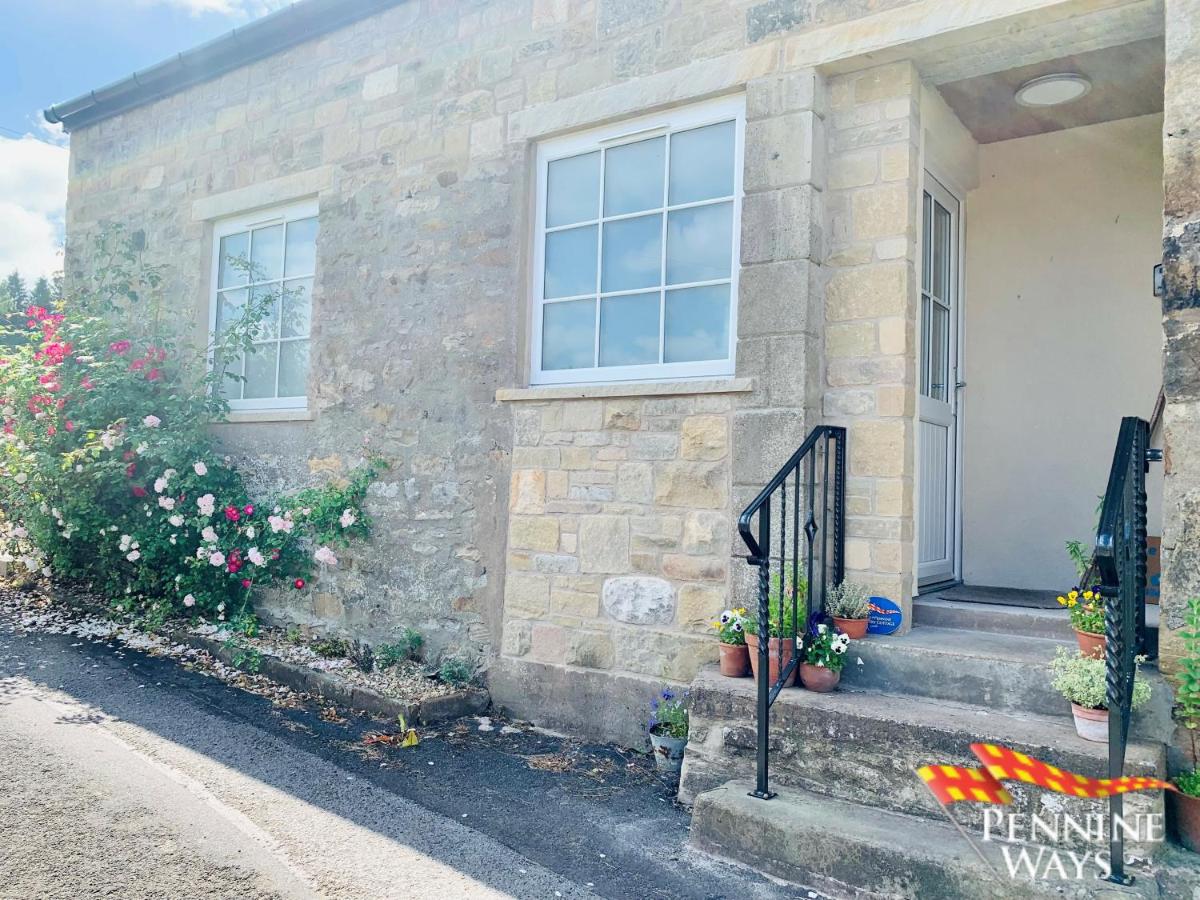 The Boat House, Spacious Village Apartment - Housity