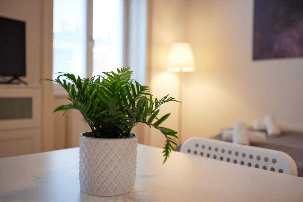Nice Studio Close To Metro III - Housity