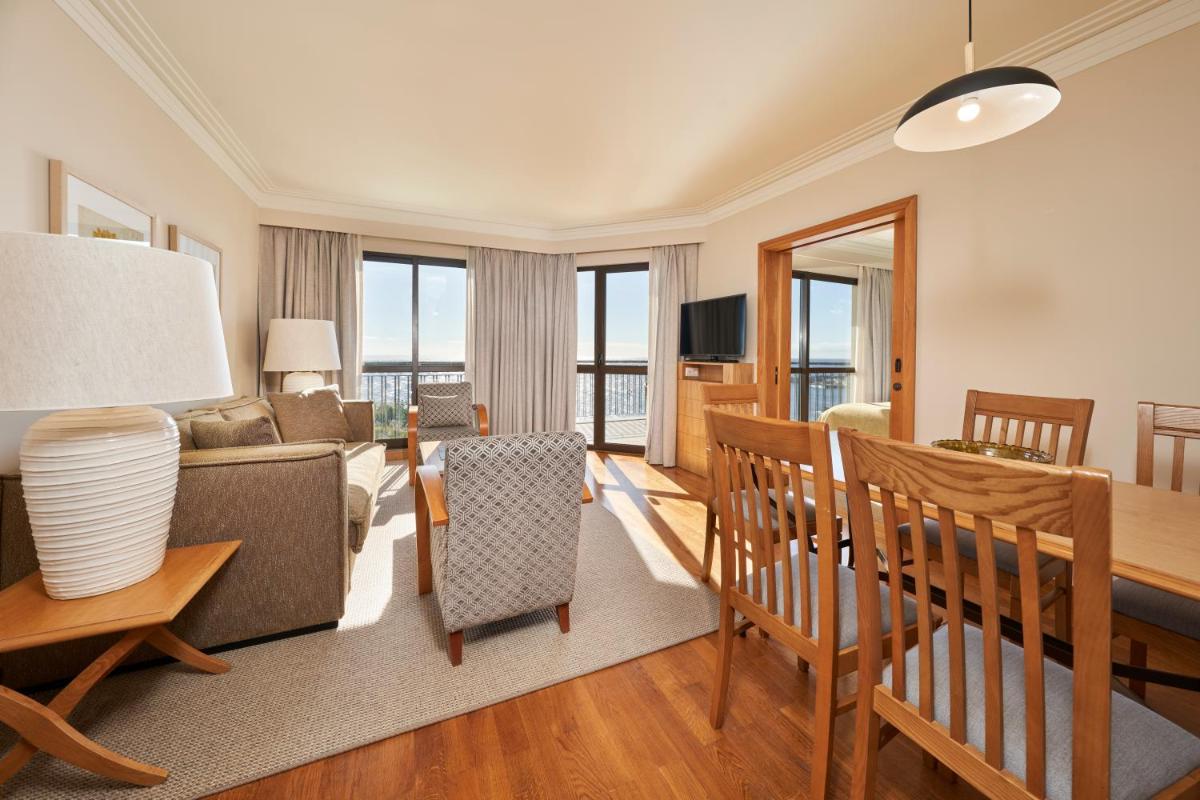 Uma área de estar em The Residence Porto Mare - PortoBay