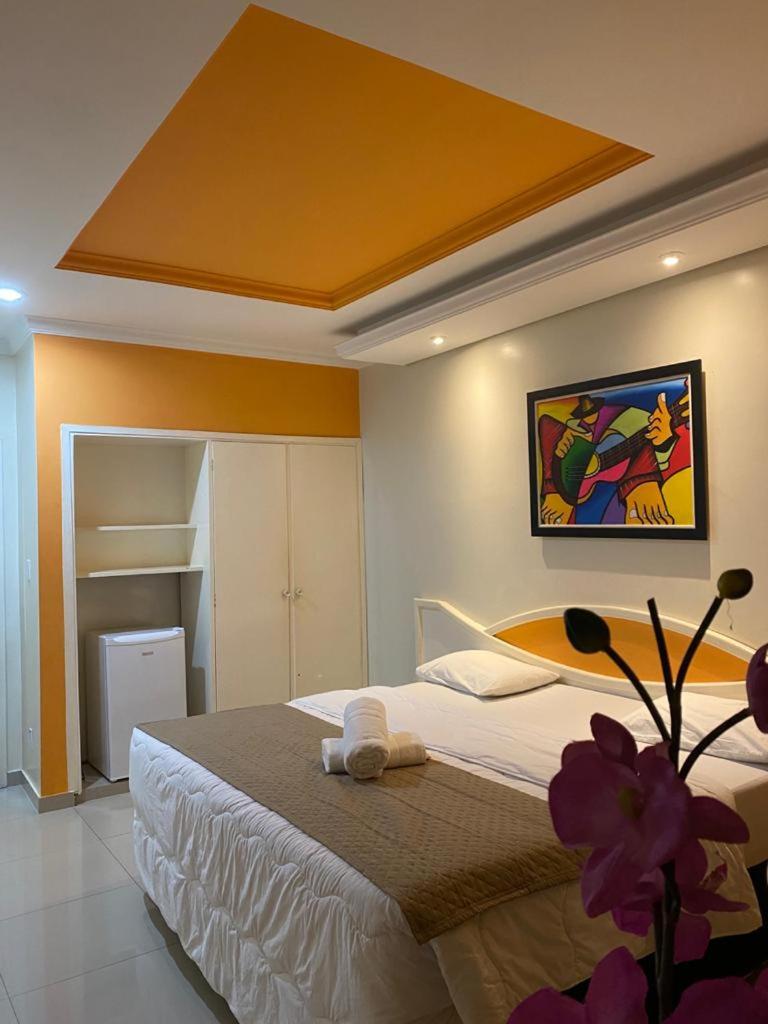 Biss Inn Hotel - Housity