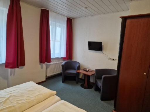 Hotel Weinhaus Am Stiftstor - Housity