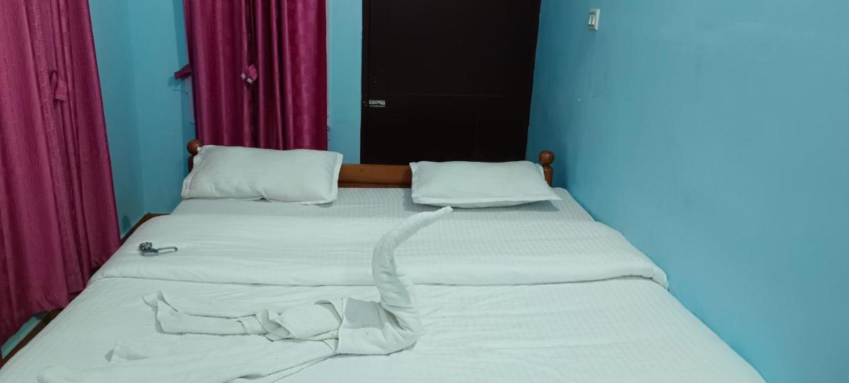 THENKUMARI HOTEL AND ROOMS - Housity