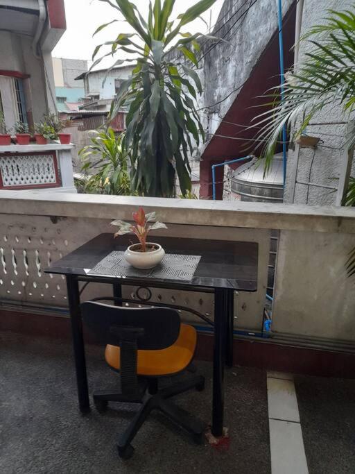Suitetrails - Semi furnished Studio type Apartment for RENT.