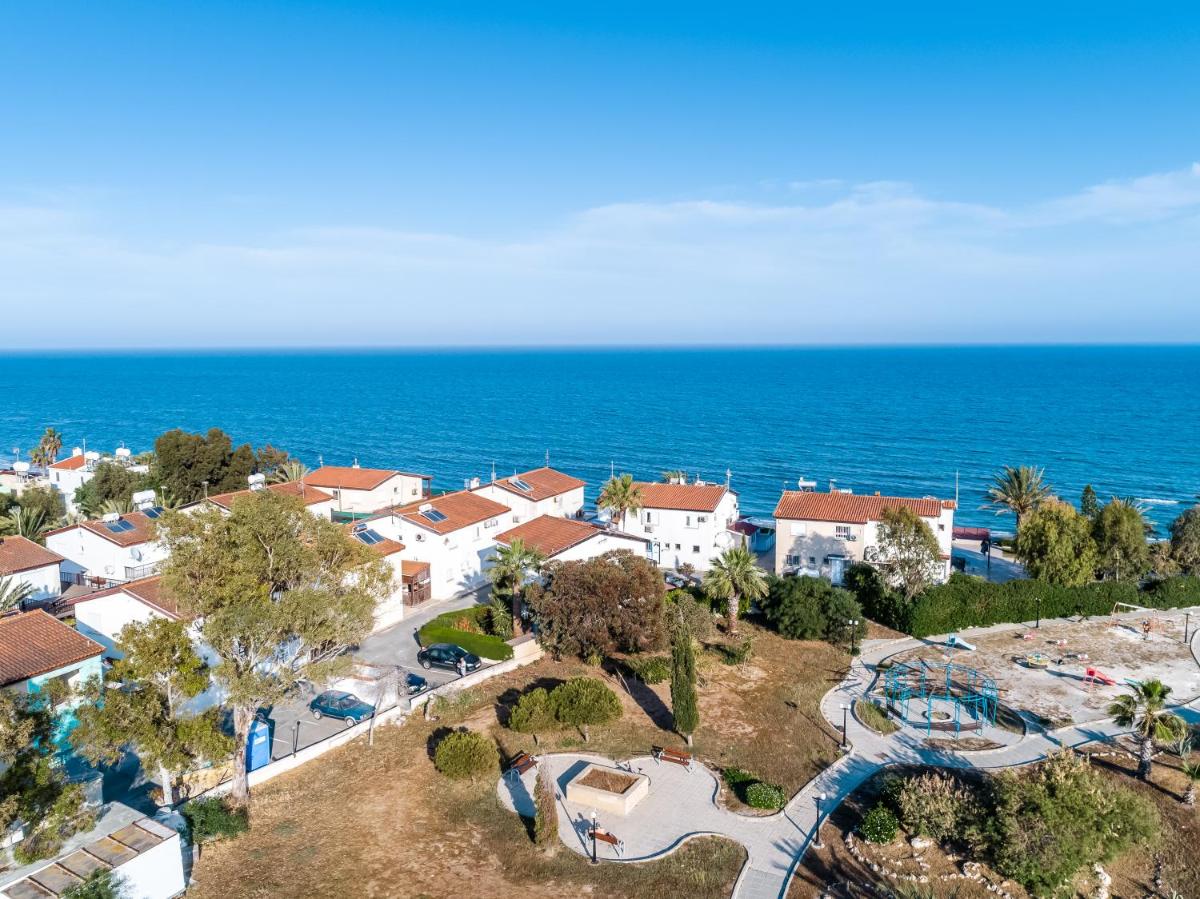 Mezonete, 50 meters from the sea, with patio - Housity