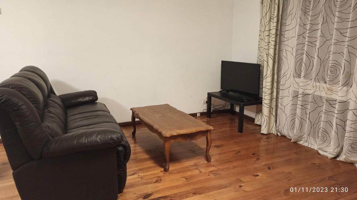 Caulfield Family Home with Large Space - Housity